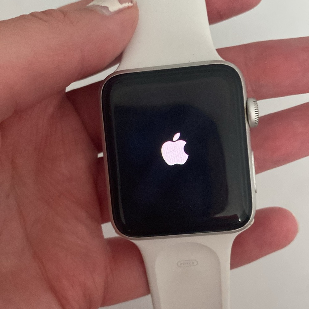 Apple Watch Series 3 - Picture 3 of 3